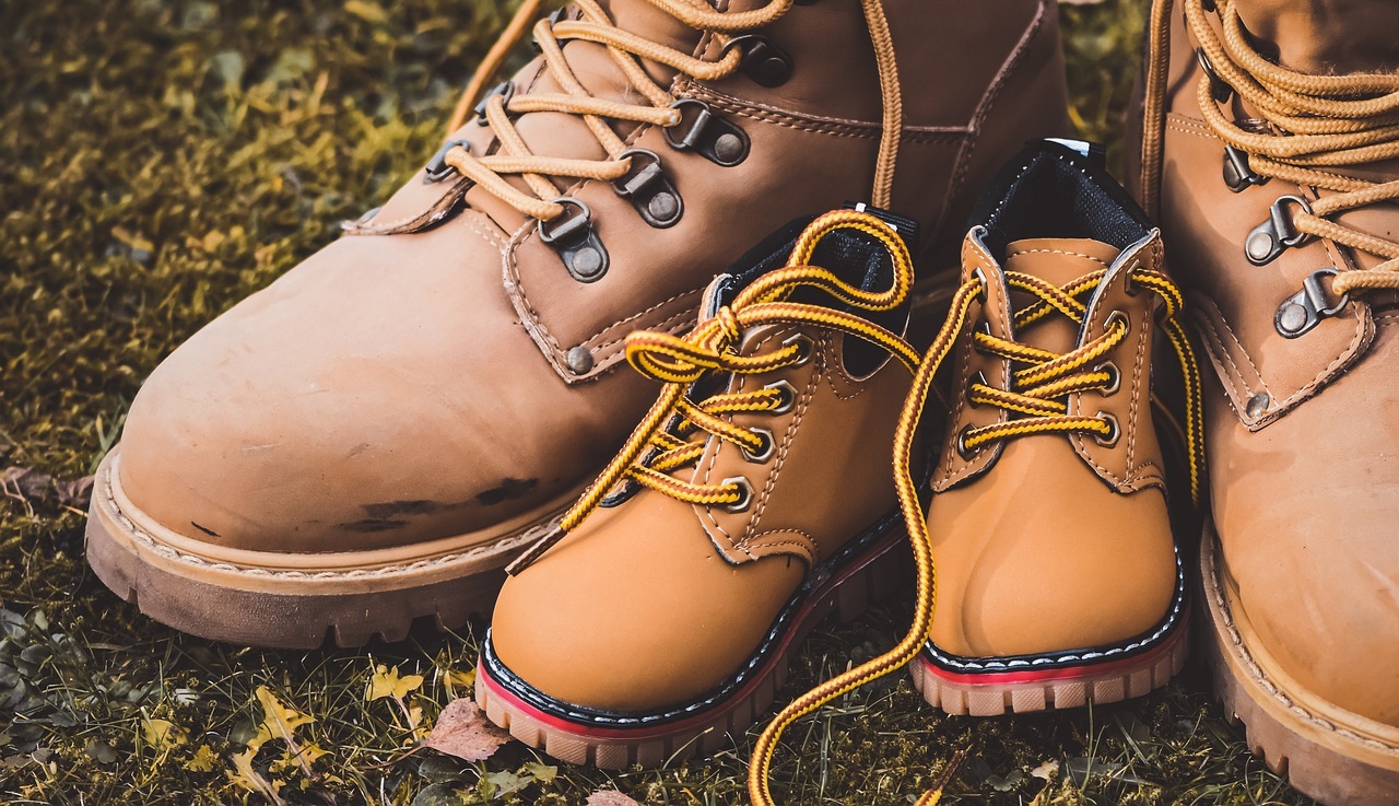 leather hiking boots