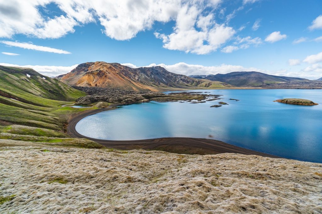 young lakes via dog lake