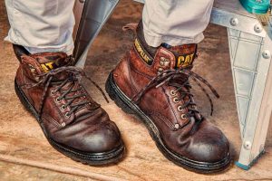 Steel toe hiking boots